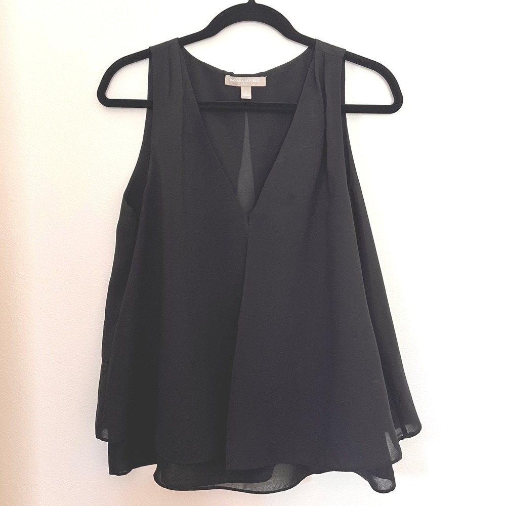 Banana Republic Black V-Neck Layered Chiffon Sleeveless‎ Blouse Split Back Small
